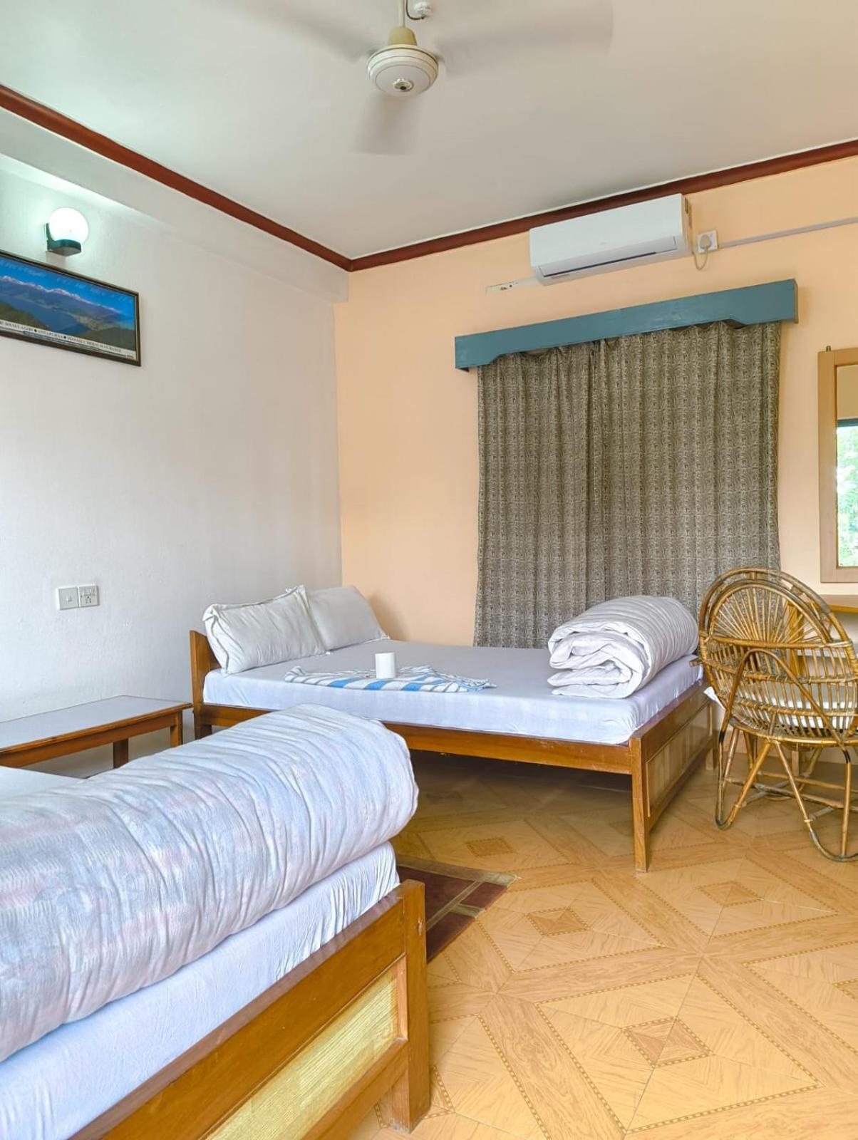 Hotel Mountain View - Lakeside Pokhara Zewnętrze zdjęcie