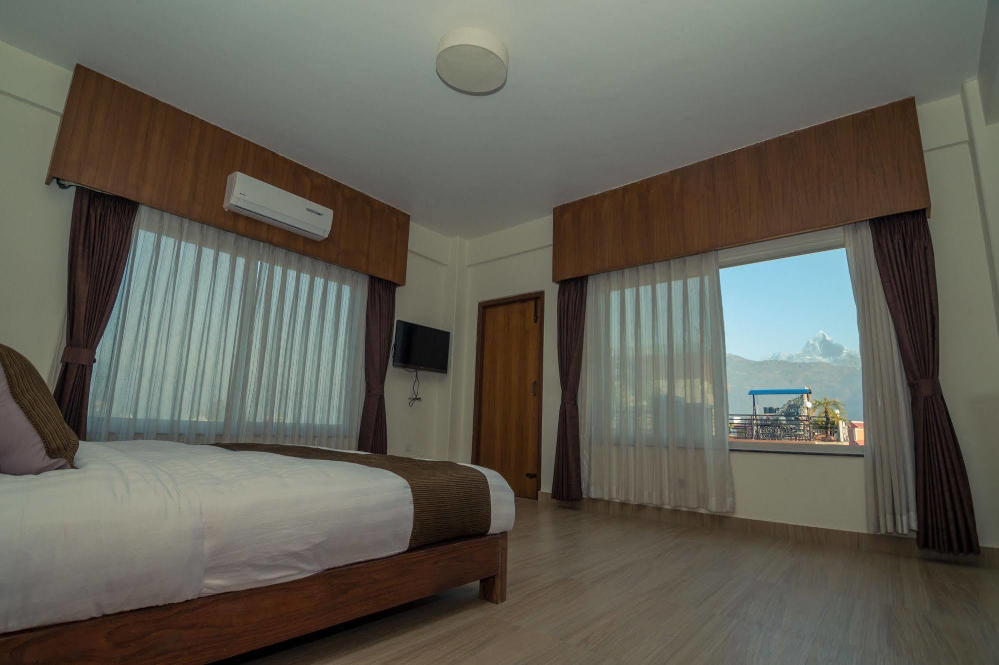 Hotel Mountain View - Lakeside Pokhara Zewnętrze zdjęcie